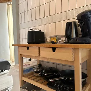 https://miroir27.brusselshotelsbook.com